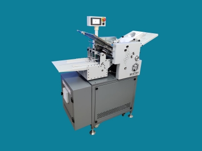 AUTOMATIC PHARMA INSERT FOLDING MACHINE