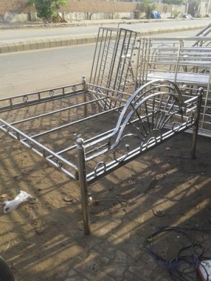 Stainless Steel Folding Bed